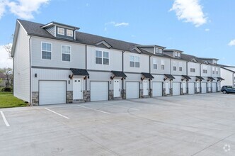 Building Photo - LUXURY TOWNHOMES FOR RENT ON DRAYTON DRIVE!!!