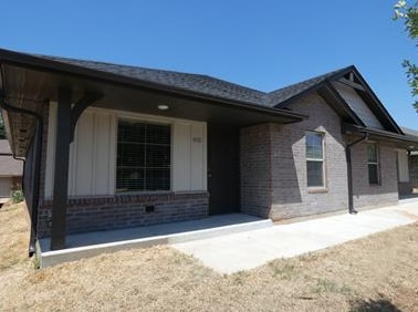 Building Photo - 405 Vail Cir