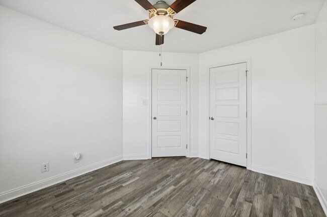 Building Photo - 219 Dugger Dr