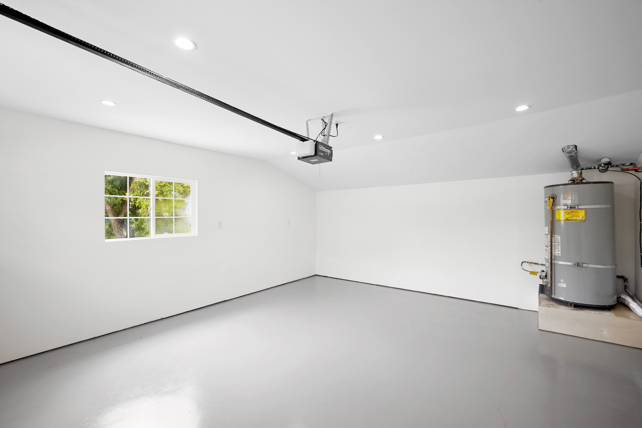 Building Photo - 3805 Los Olivos Ln