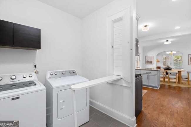 Building Photo - 987 Alloway Pl SE