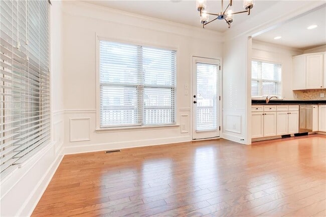 Building Photo - 3304 Ferncliff Ct