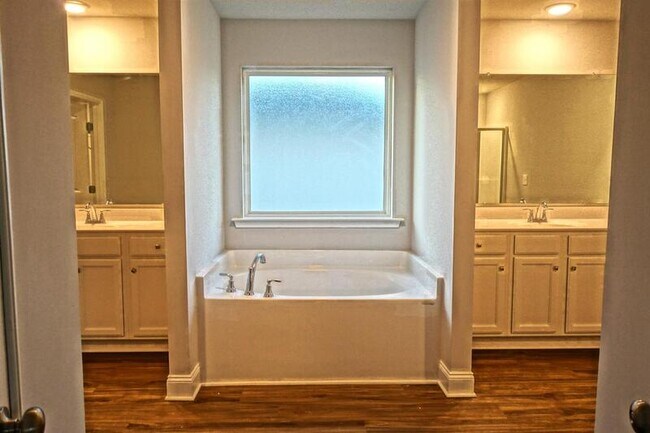 Building Photo - 4216 Textile Ln