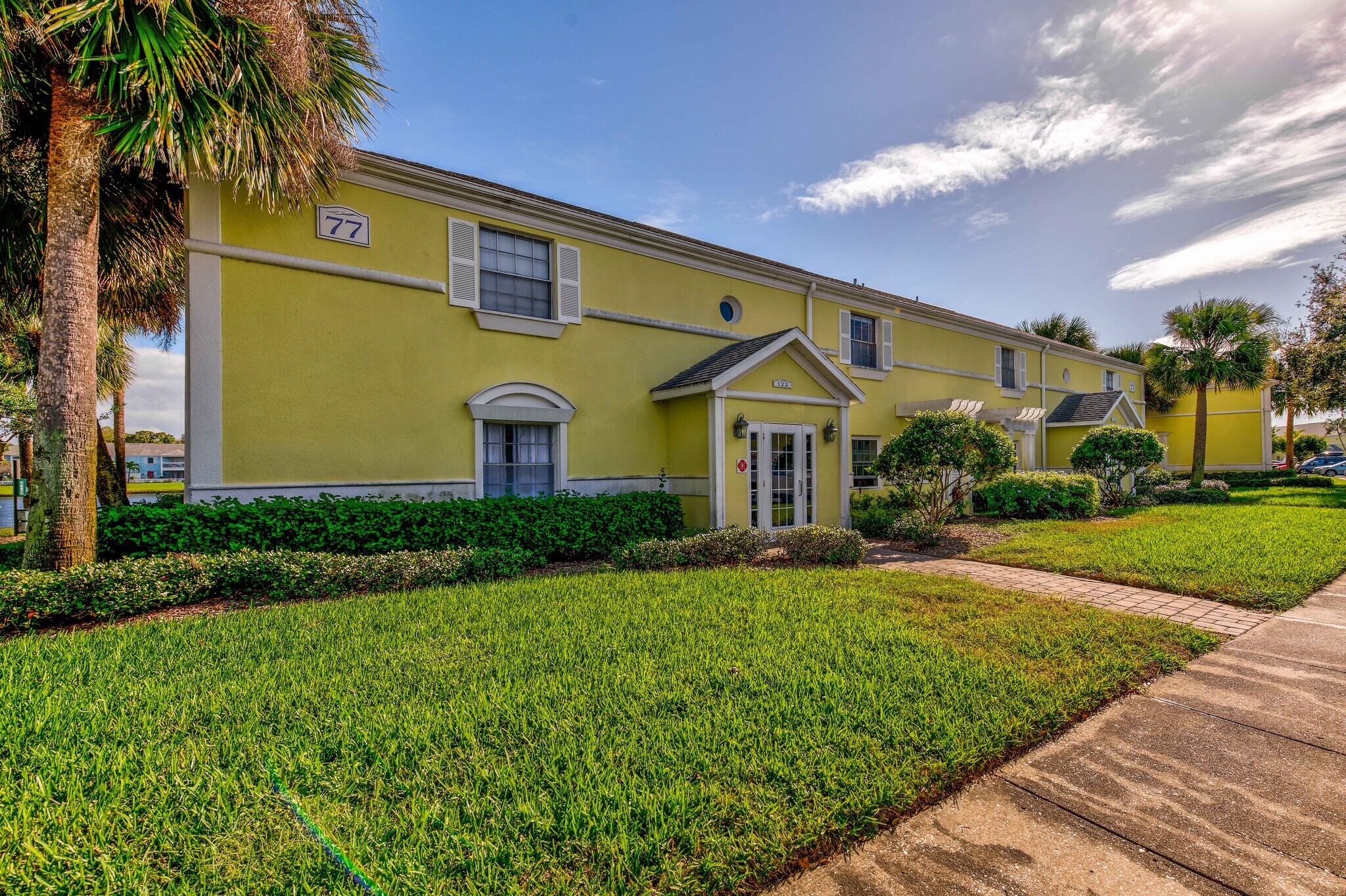 Building Photo - 122 Pompano Dr SE