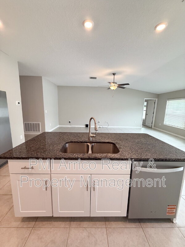 Building Photo - 12903 Wildflower Meadow Dr