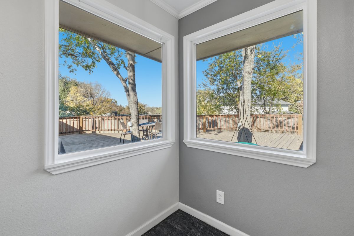 Building Photo - 1607 Malibu Dr