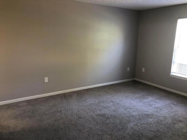 Building Photo - 5536 Cedar Springs Rd