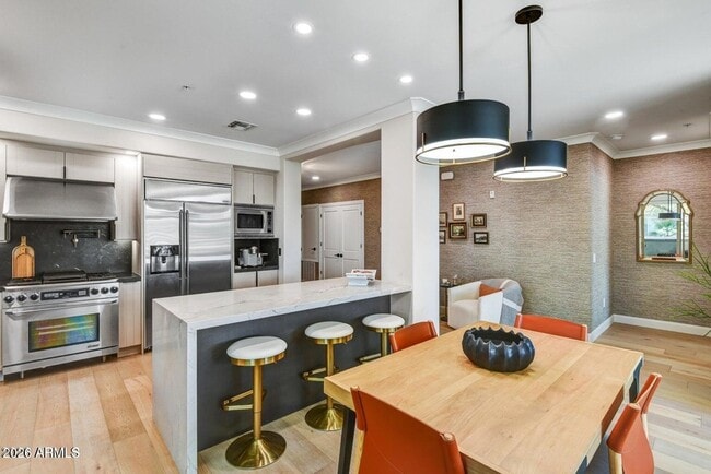 Building Photo - 4909 N Woodmere Fairway