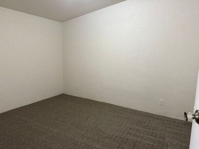 Building Photo - New Year Special! 50% Off First Month's Rent!