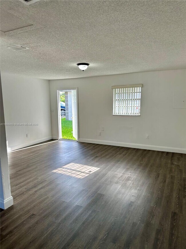 Building Photo - 11465 SW 215th St