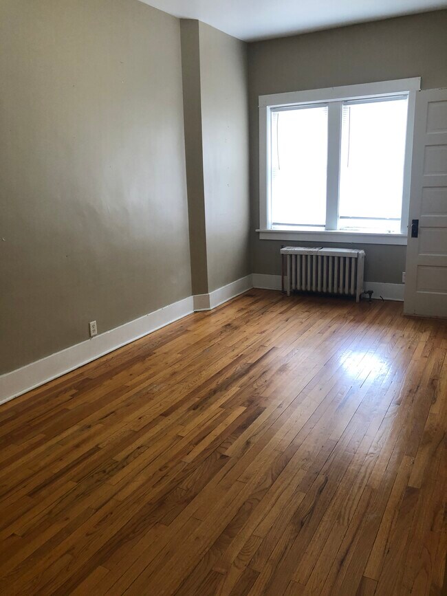 841 18th Ave 841 18th Ave Moline IL 61265 Apartment Finder