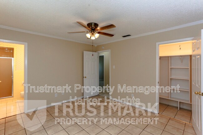 Building Photo - 417 Cottonwood Dr