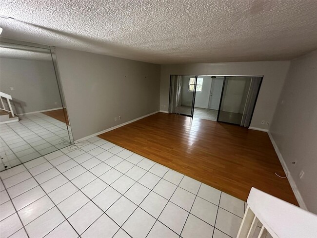 Building Photo - 6630 Racquet Club Dr