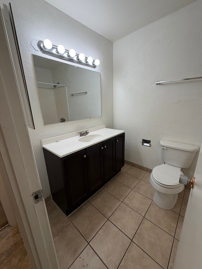 Building Photo - 4595 N 17th Ave