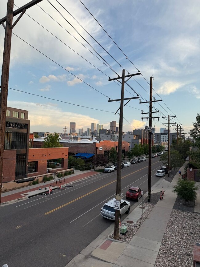 Building Photo - Sunny 3rd floor RiNo Corner Unit Condo- Gr...