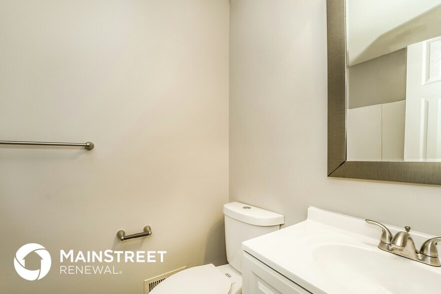 Building Photo - 33 Daisy Ln