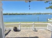 Building Photo - 3739 Pompano Dr SE