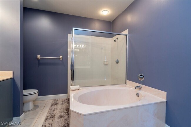 Building Photo - 14815 Laguna Dr