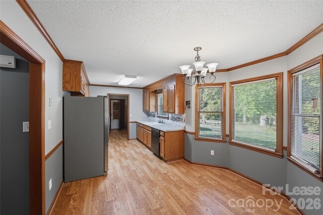 Building Photo - 319 Deep Forest Ct
