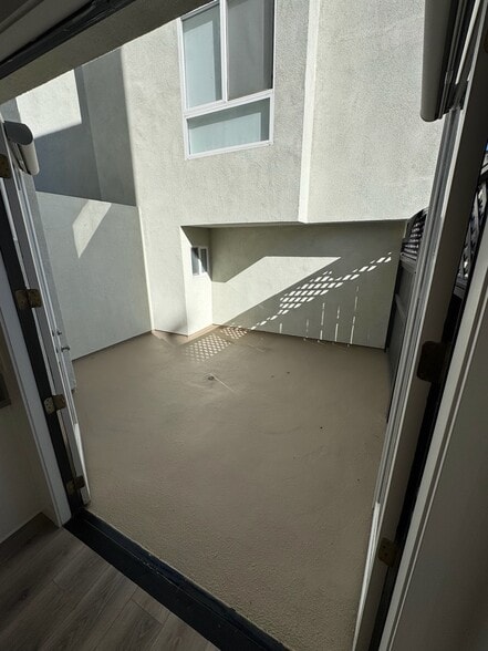 Patio from kitchen - 910 N Curson Ave