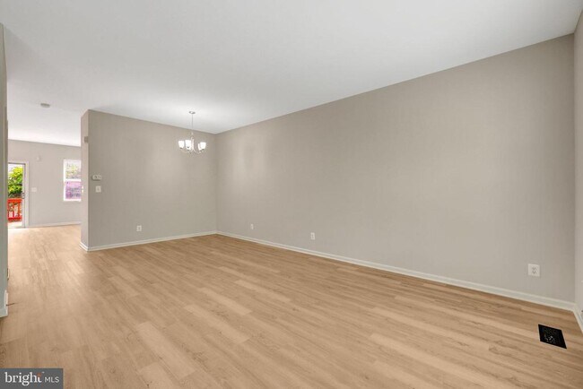 Building Photo - 2505 James Madison Cir