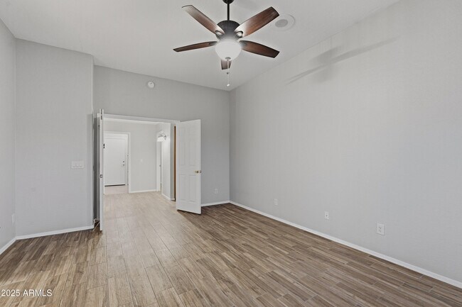 Building Photo - 2033 N 110th Ave