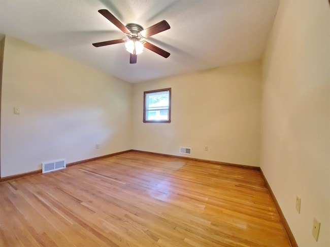 Building Photo - 1452 13th Ave NW