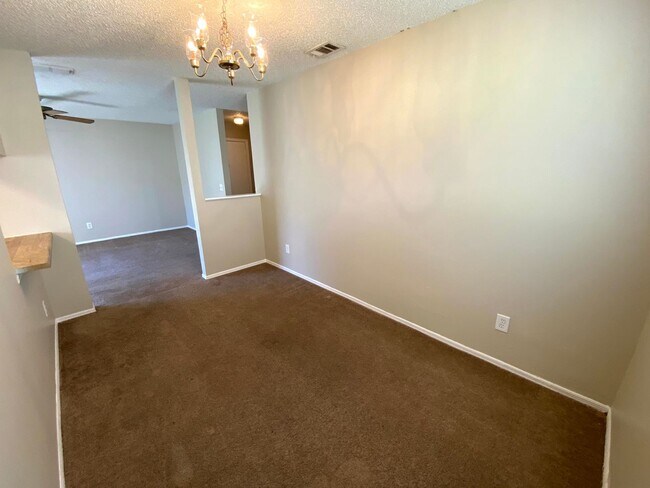 Building Photo - 4148 Pershing Pointe Pl