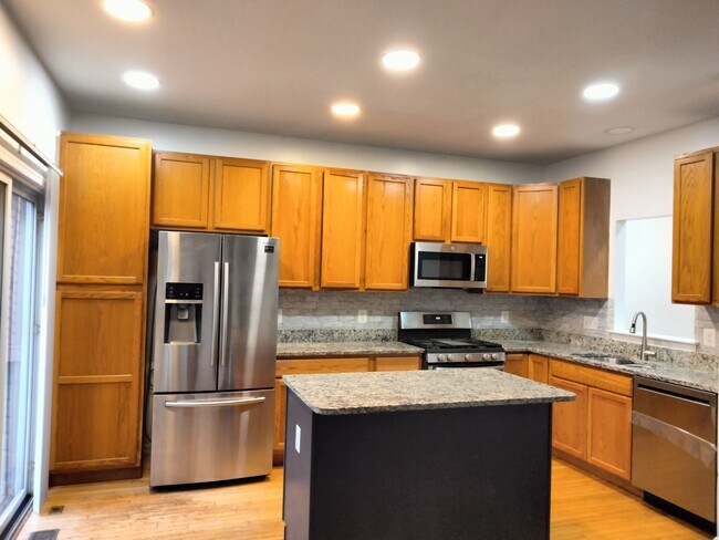 Building Photo - 45580 Grand Central Sq