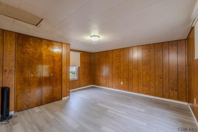 Building Photo - 703 Saybrook Pl