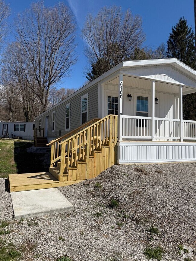 Building Photo - Lot 12