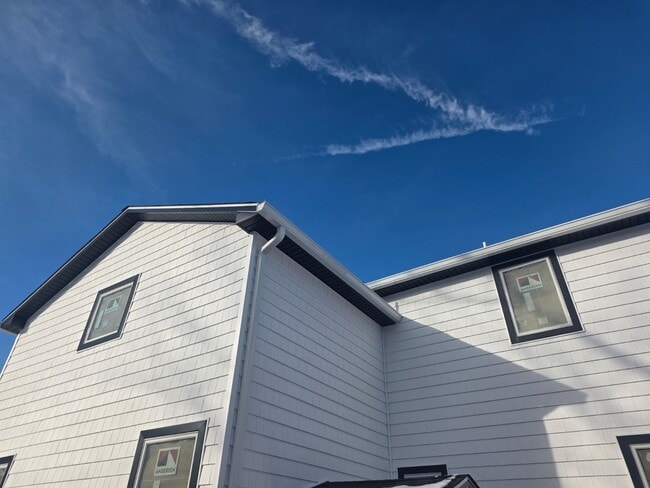 Building Photo - 595 Kingfisher Cir