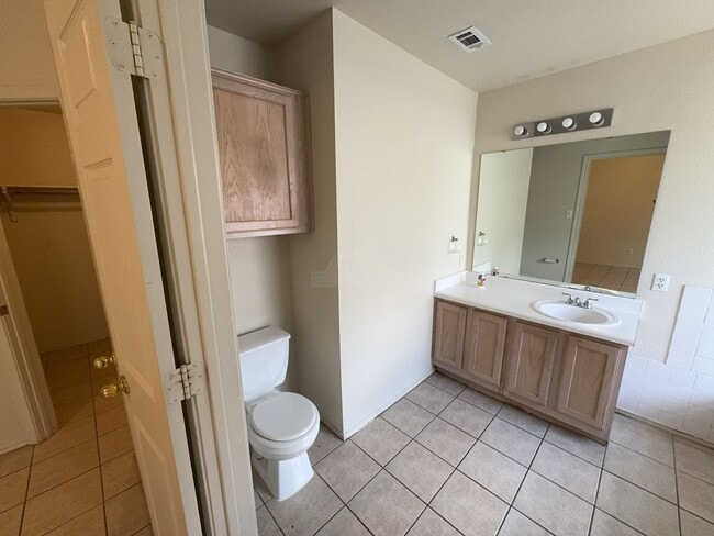 Building Photo - 1604 Grey Fox Trail