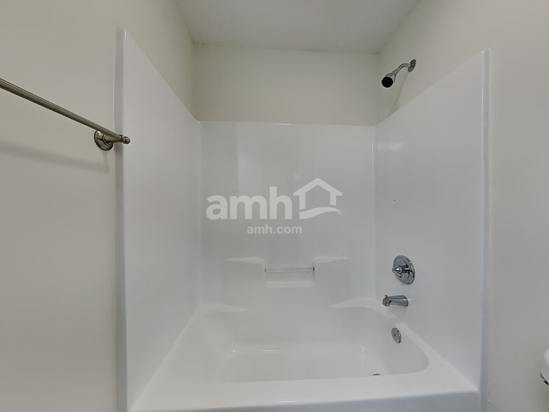 Building Photo - 148 Tudor Downs Rd