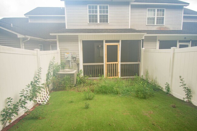 Building Photo - 102 Springwood Dr