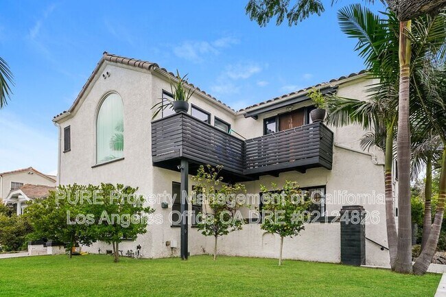 Building Photo - 5049 Pickford St