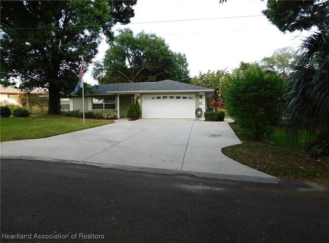 Building Photo - 2609 Orange Grove Dr