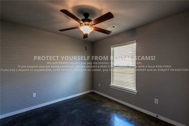 Building Photo - 4863 W Croft Dr