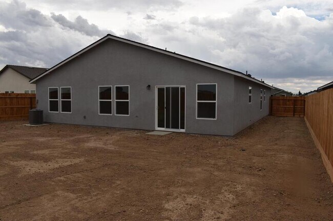 Building Photo - 4527 Isabel Ct