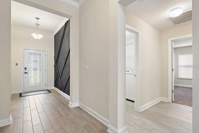 Building Photo - 27 Colorado Springs Way