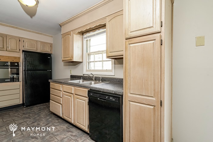 Building Photo - 310 Anchor Dr