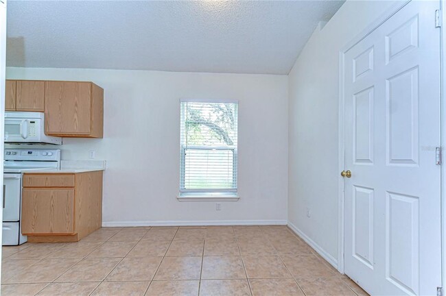 Building Photo - 18303 Elmhurst Ln