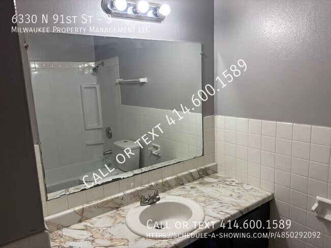 Building Photo - 6320-6330 N 91st St