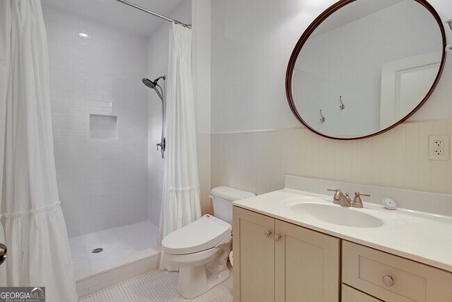 Building Photo - 9043 Selborne Ln