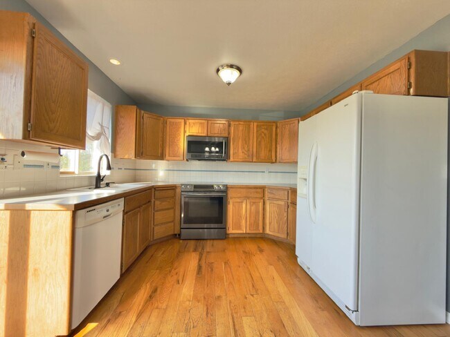 Building Photo - 48 E Princeton Ave