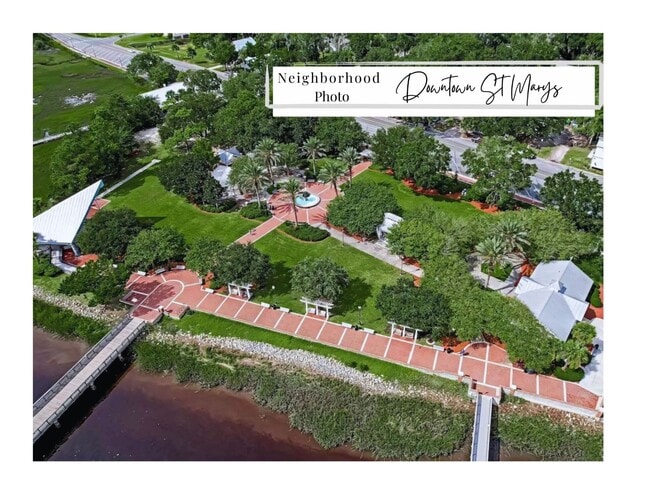 Building Photo - 208 Bartlett St