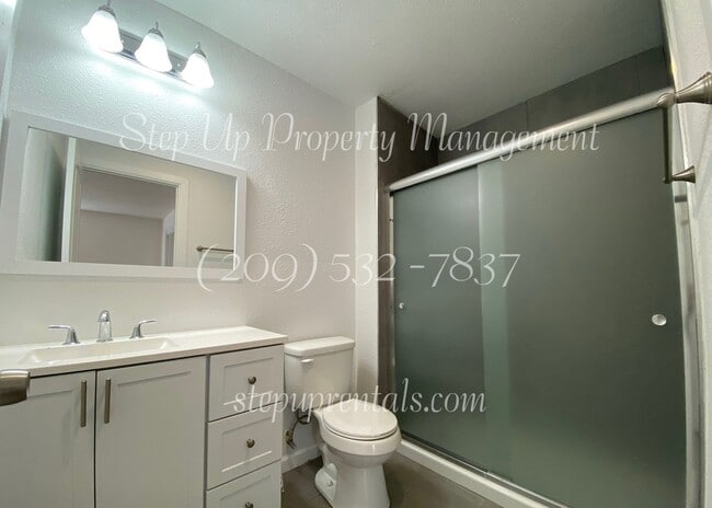 Building Photo - 11240 CA-49
