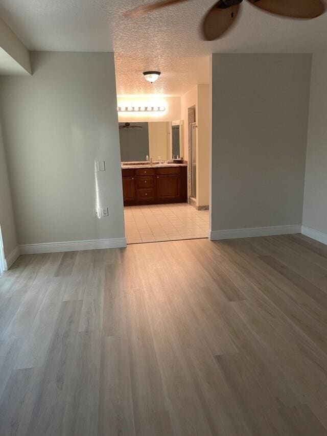 Building Photo - 2507 25th Ln