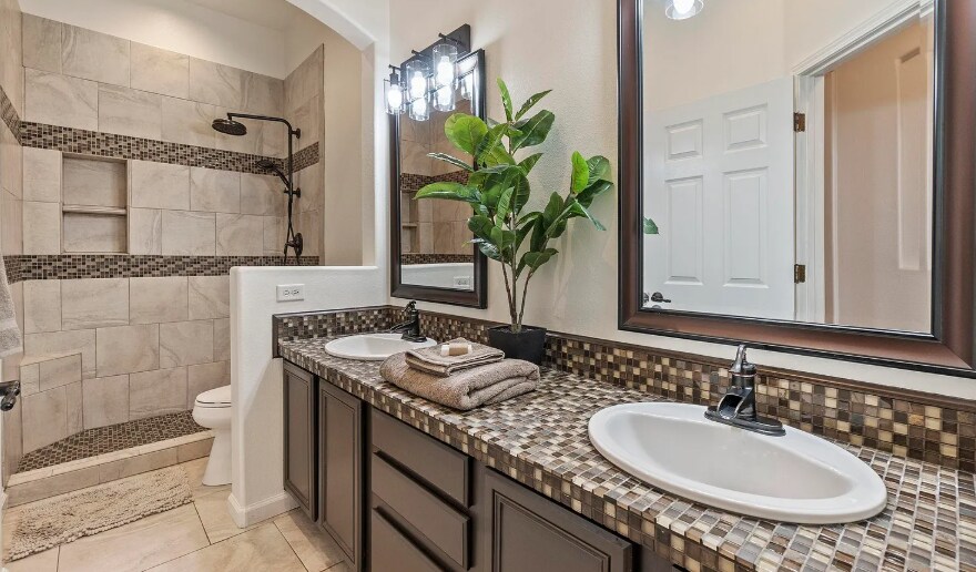 Guest bathroom fully upgraded! - 10345 Coyote Creek Dr
