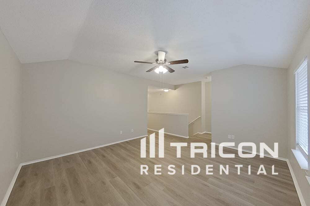 Building Photo - 608 Canyon Pl